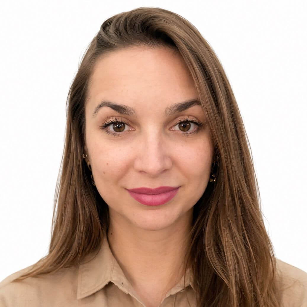 Анна Вчера