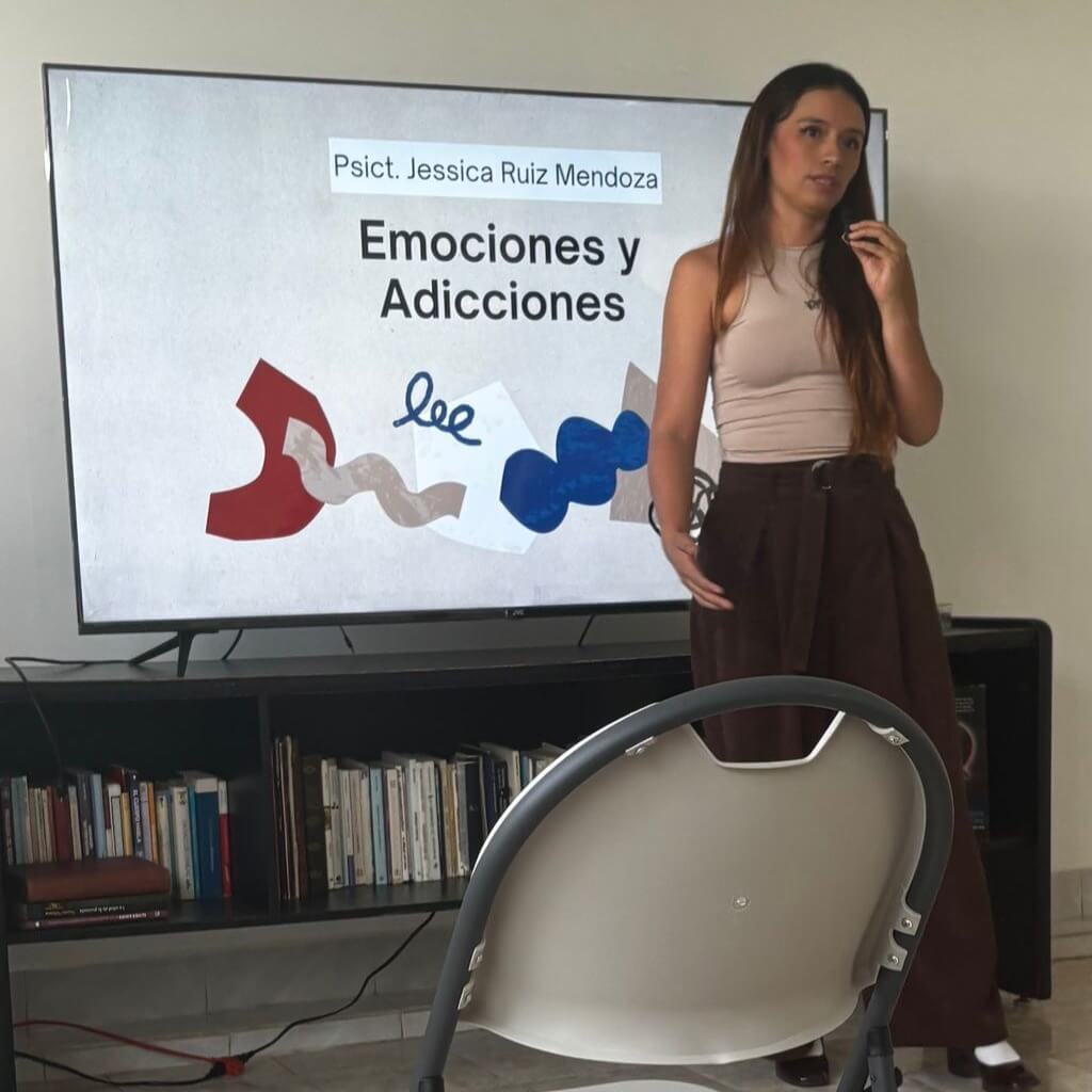 Jessica Adriana Ruiz Mendoza photo 4