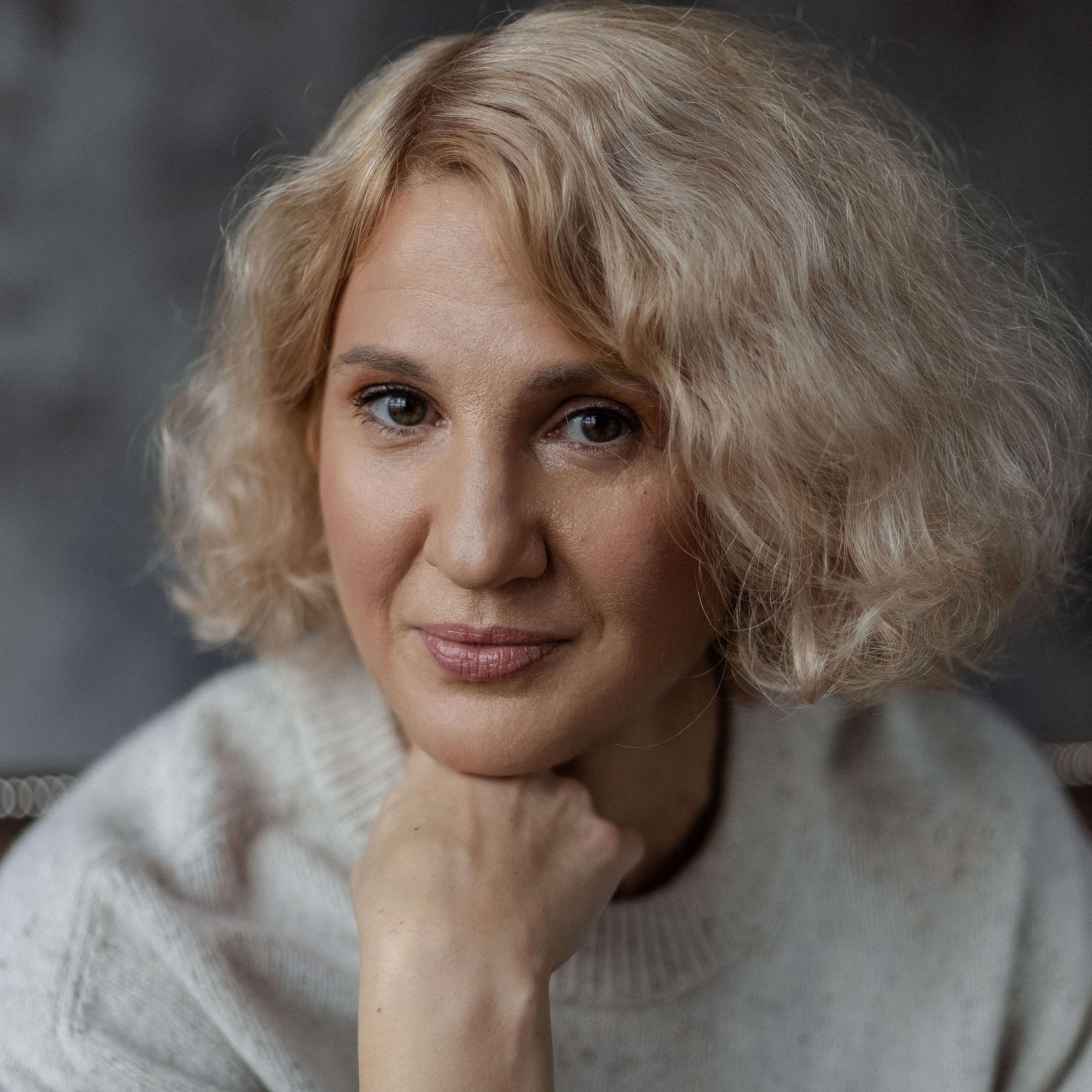 Любов Молодова