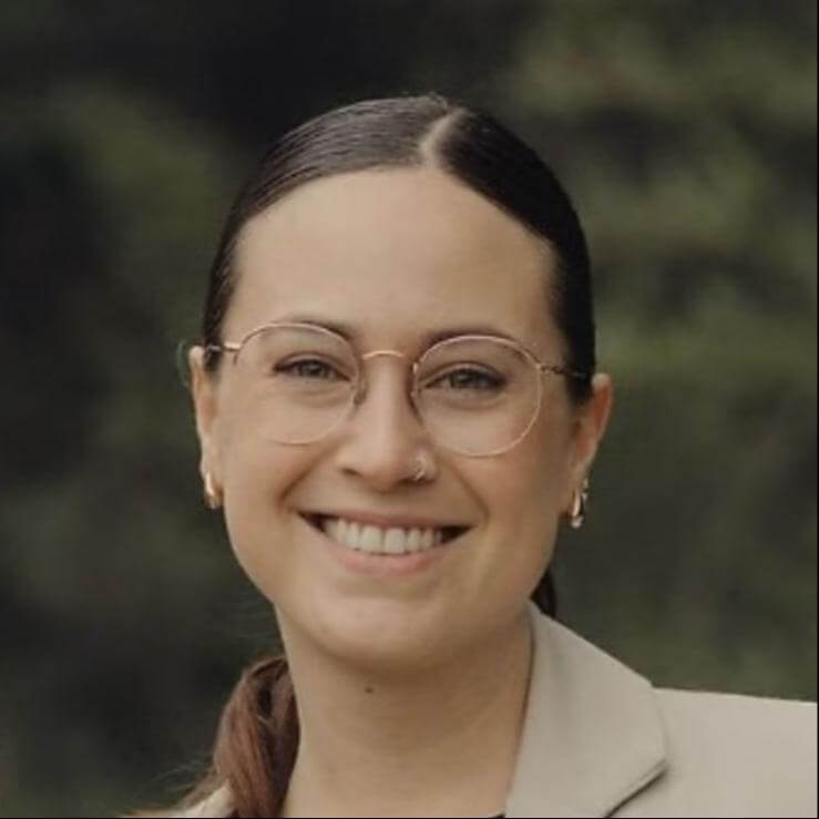 Ana D.