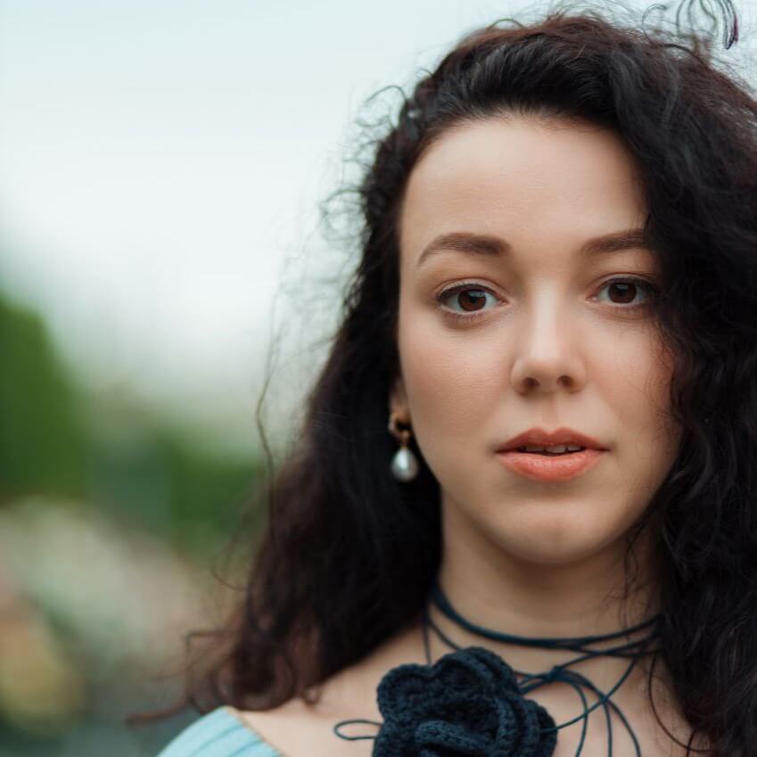 Анна Дех
