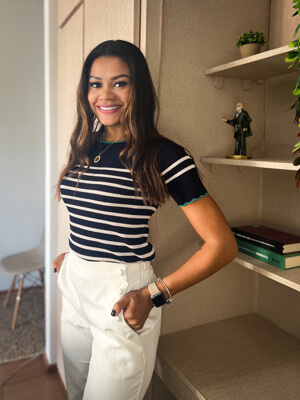 Victória Adélia E.