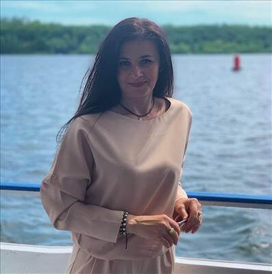 Людмила  Светличная 