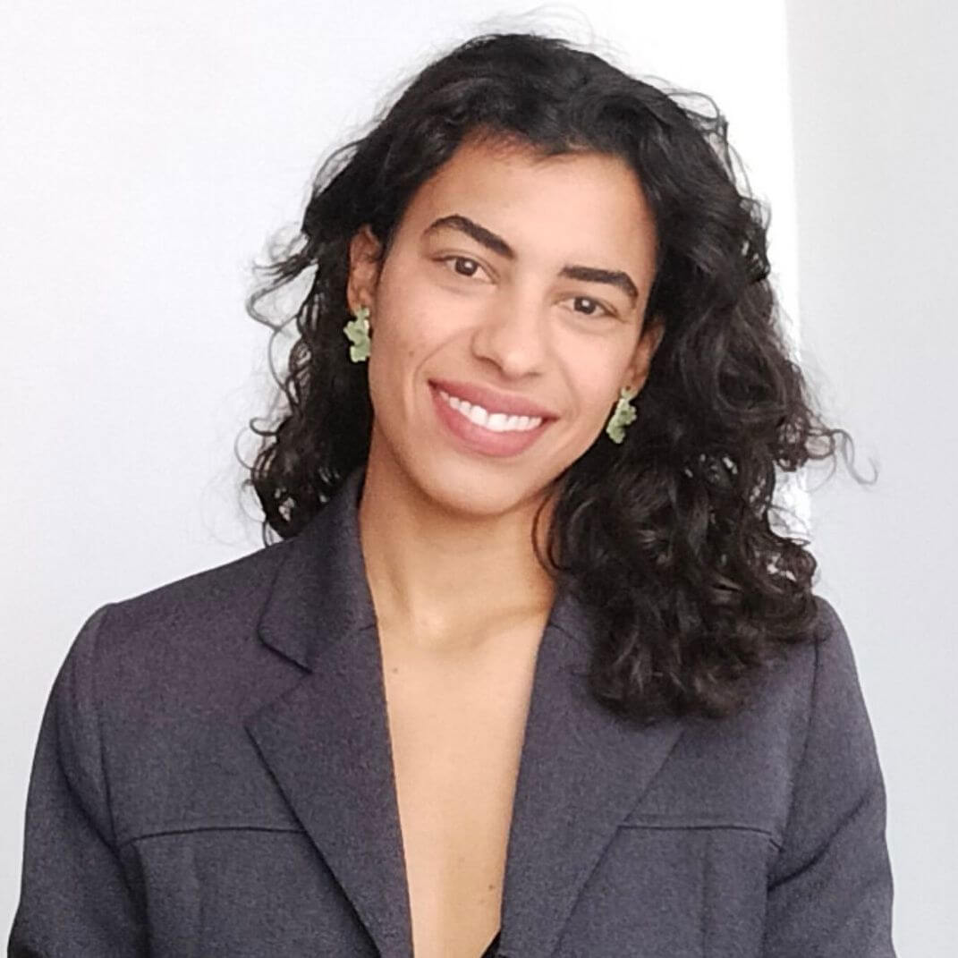 Isabela O.