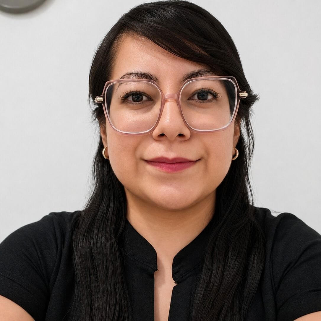 KARINA DE LA CRUZ HERNANDEZ