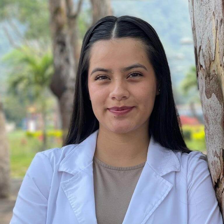 Angie  Pardo