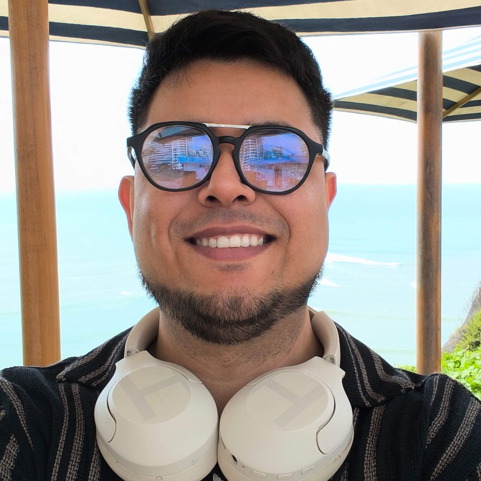 Hosvel John  De La Rosa 