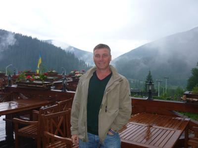 Олег  Комаров