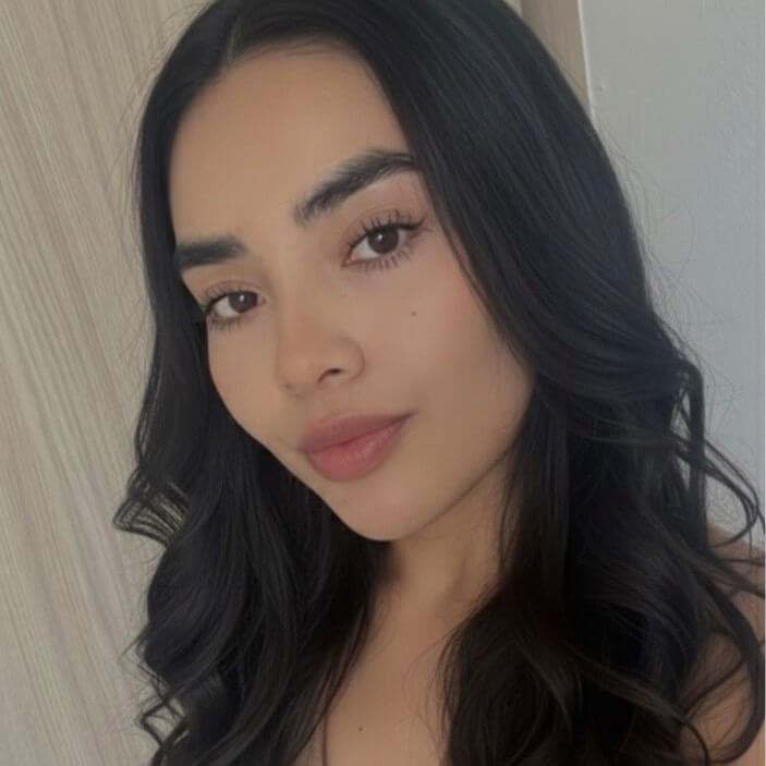 Karen  Benavides 