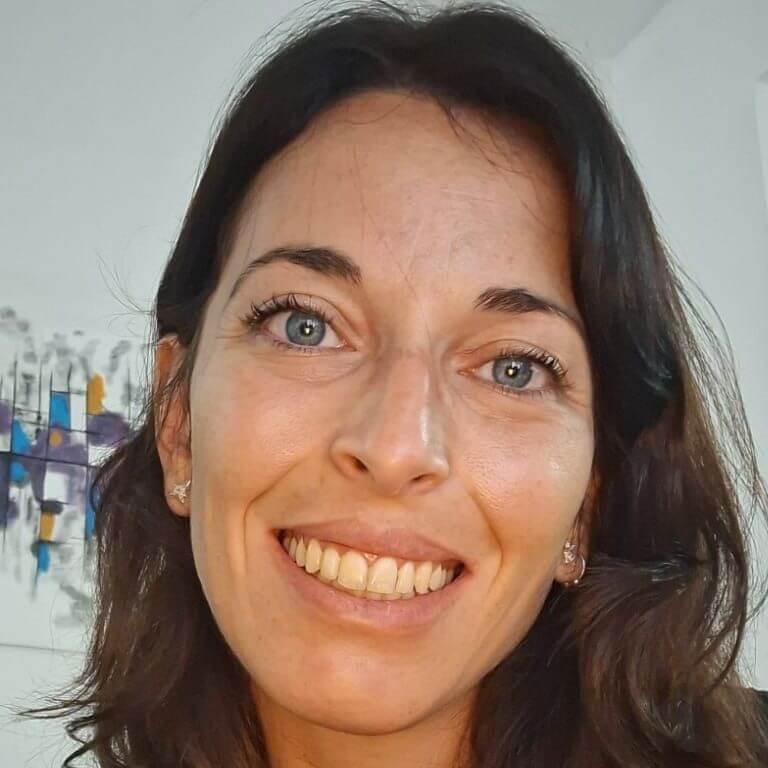 Julieta  Knuttsen 