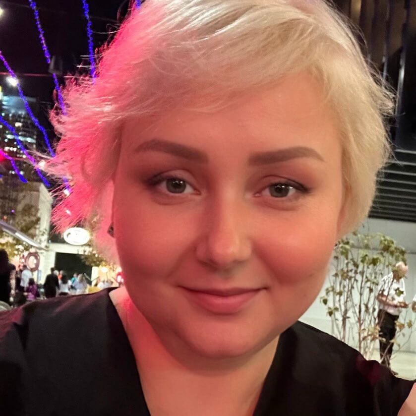 Олена Остапко