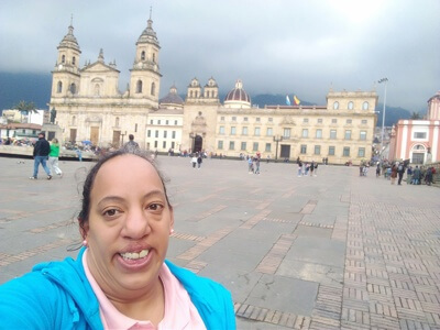 Claudia Flores
