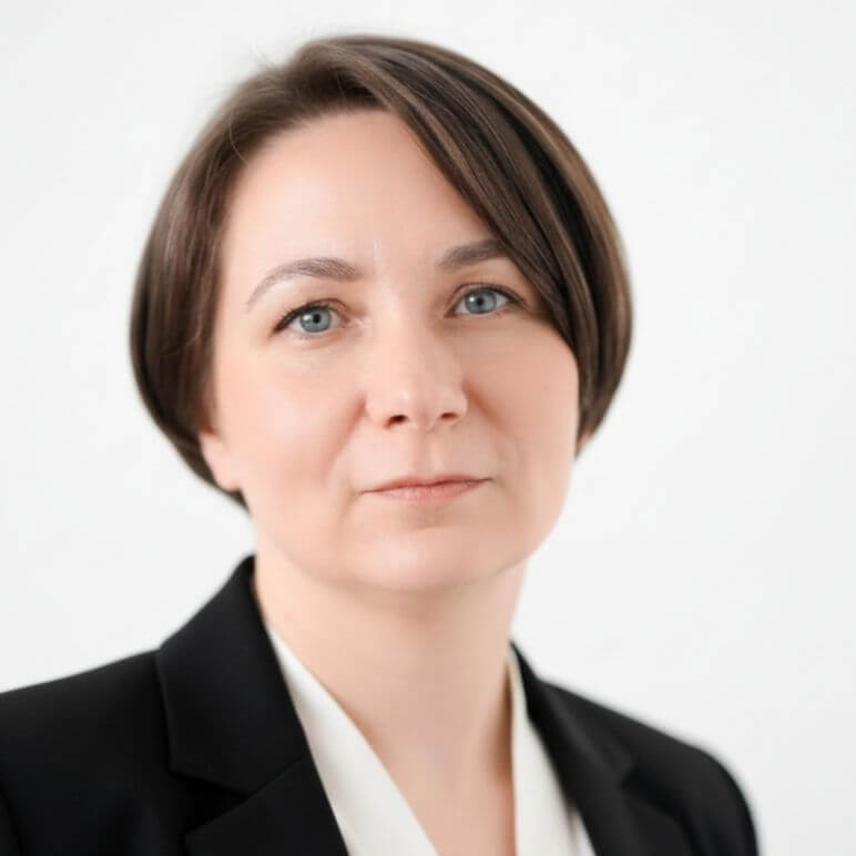 Анна Токмачова 