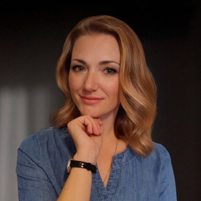 Олена Биковець