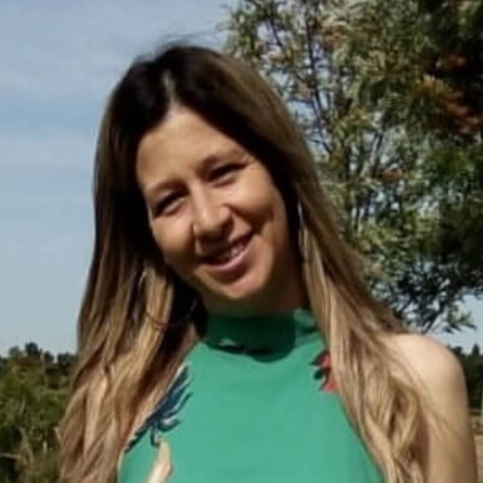 Laura  Radesca 