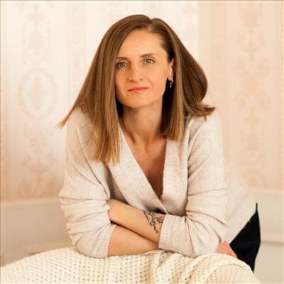 Олена Тиханова