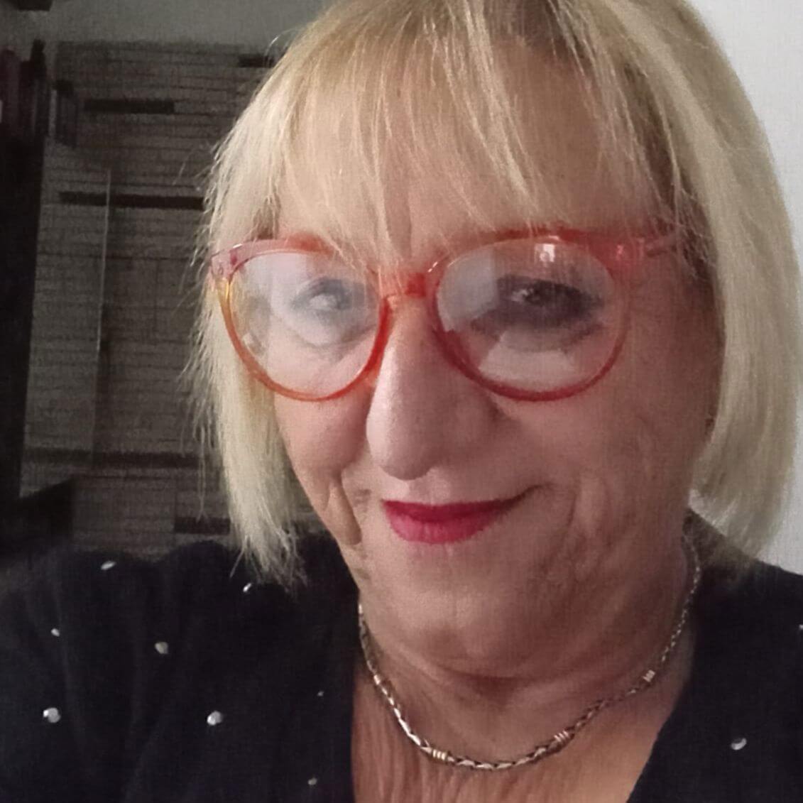 SILVIA LUJAN CAMBARERI
