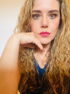 María  Davila