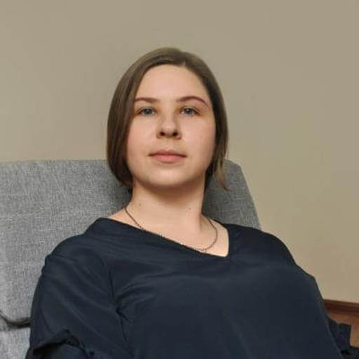 Іванна Яковенко — ведуча групи