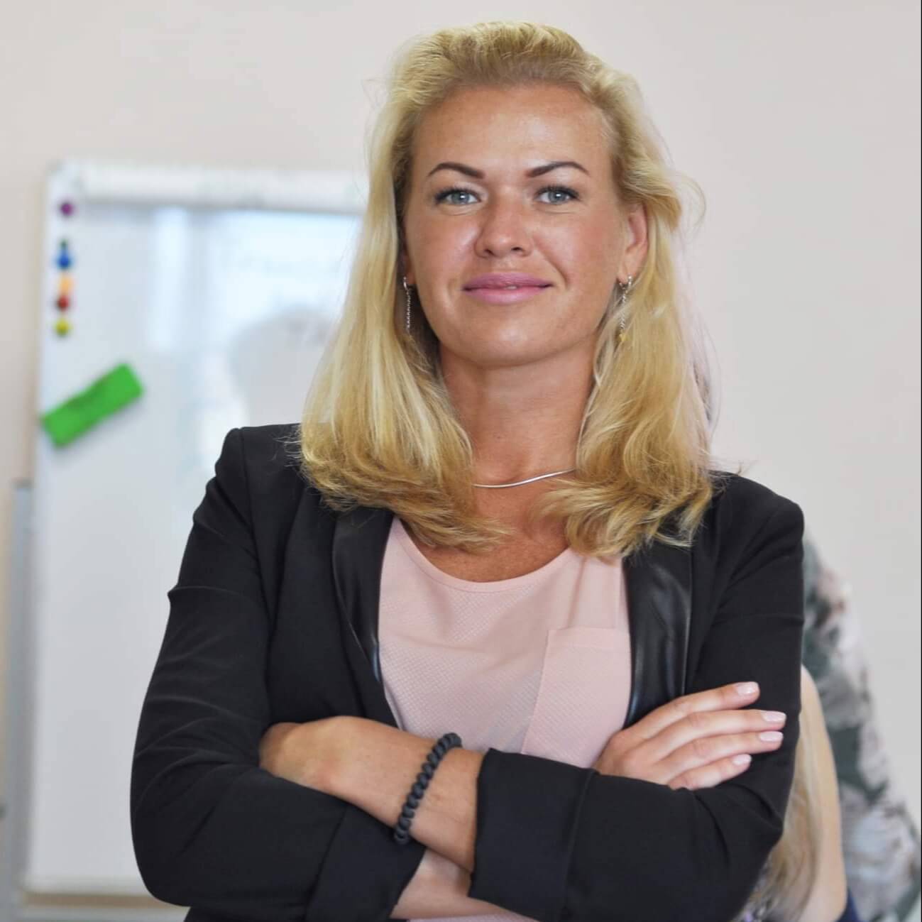 Олена Лихварь