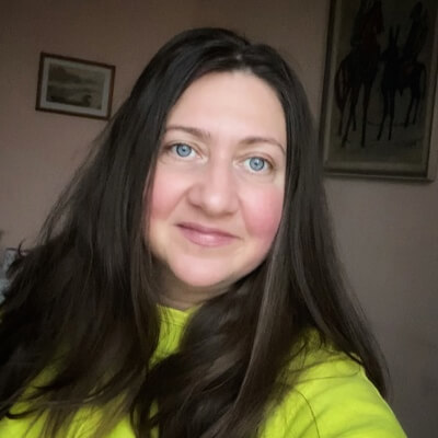 Оля  Томченко