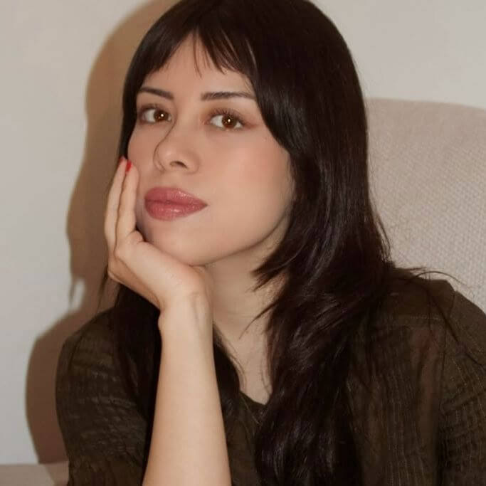 María L.