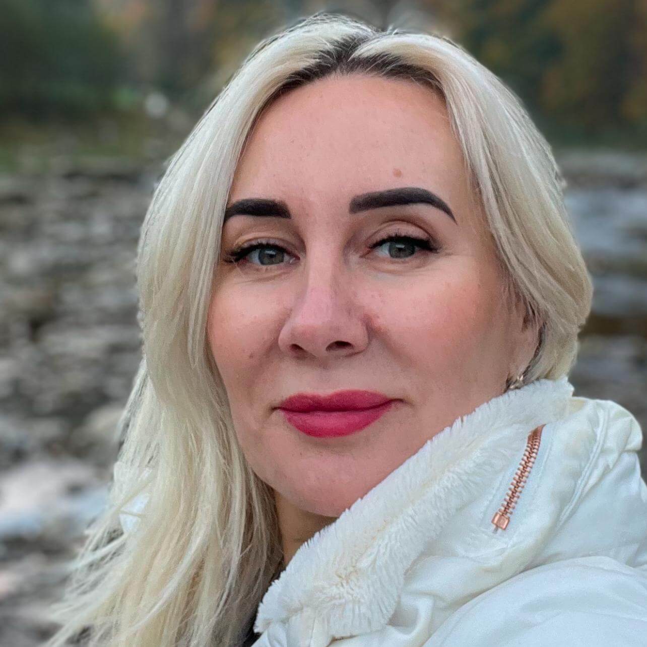 Олена Семенець