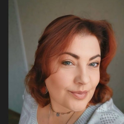 Вікторія Педь — ведуча групи