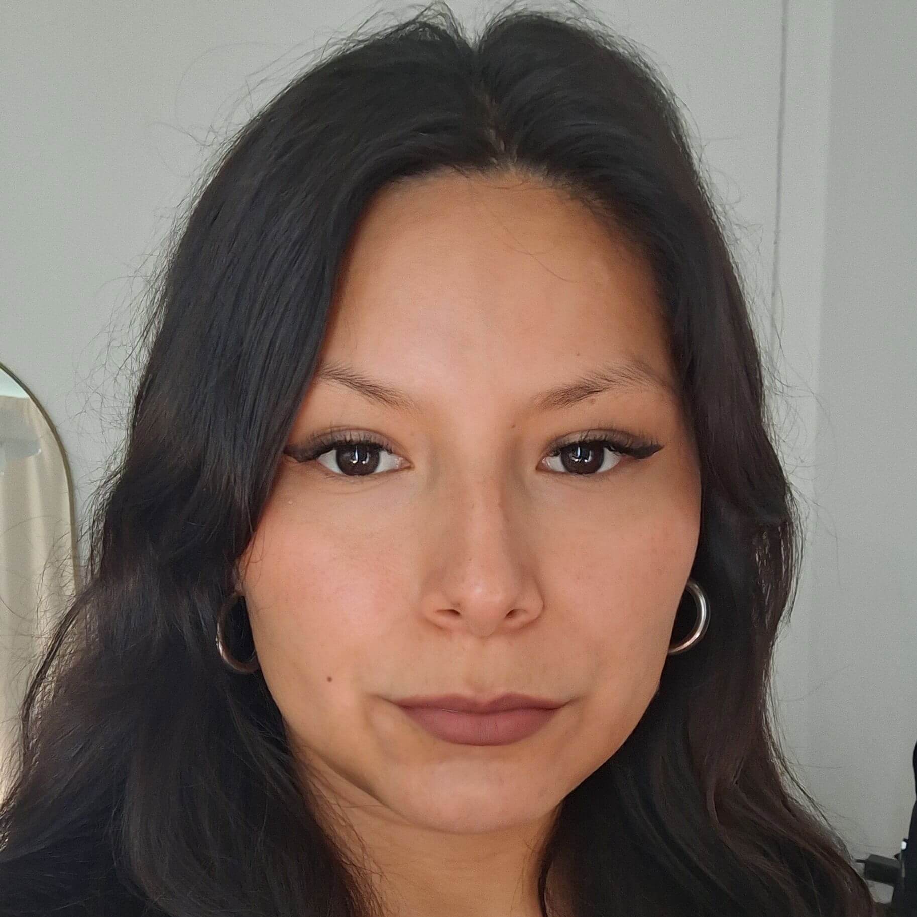 Laura  Canales 