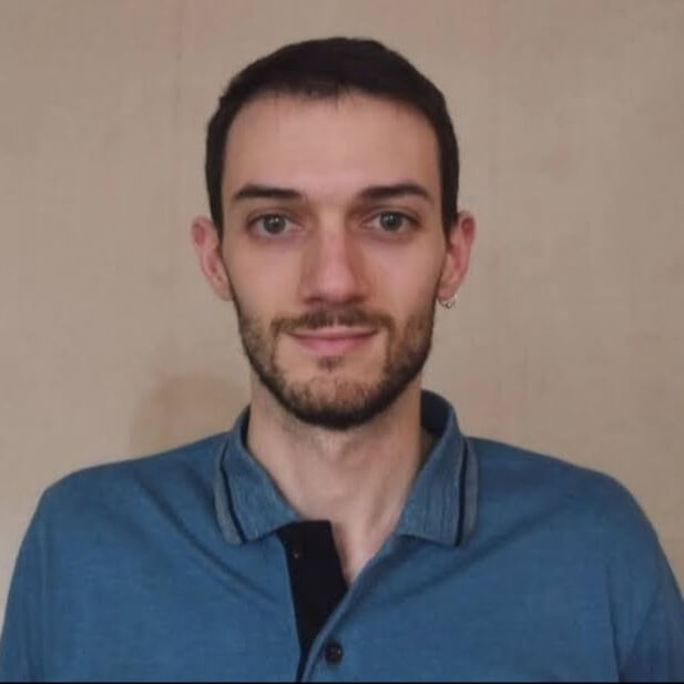 Adrián  Agasi