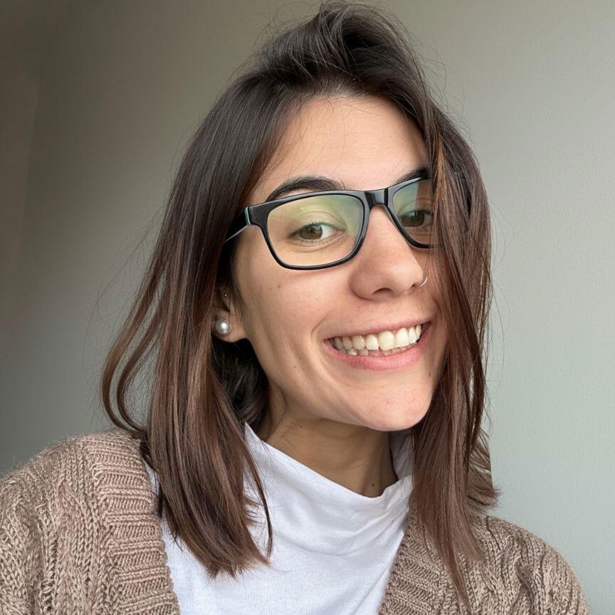 Luciana S.