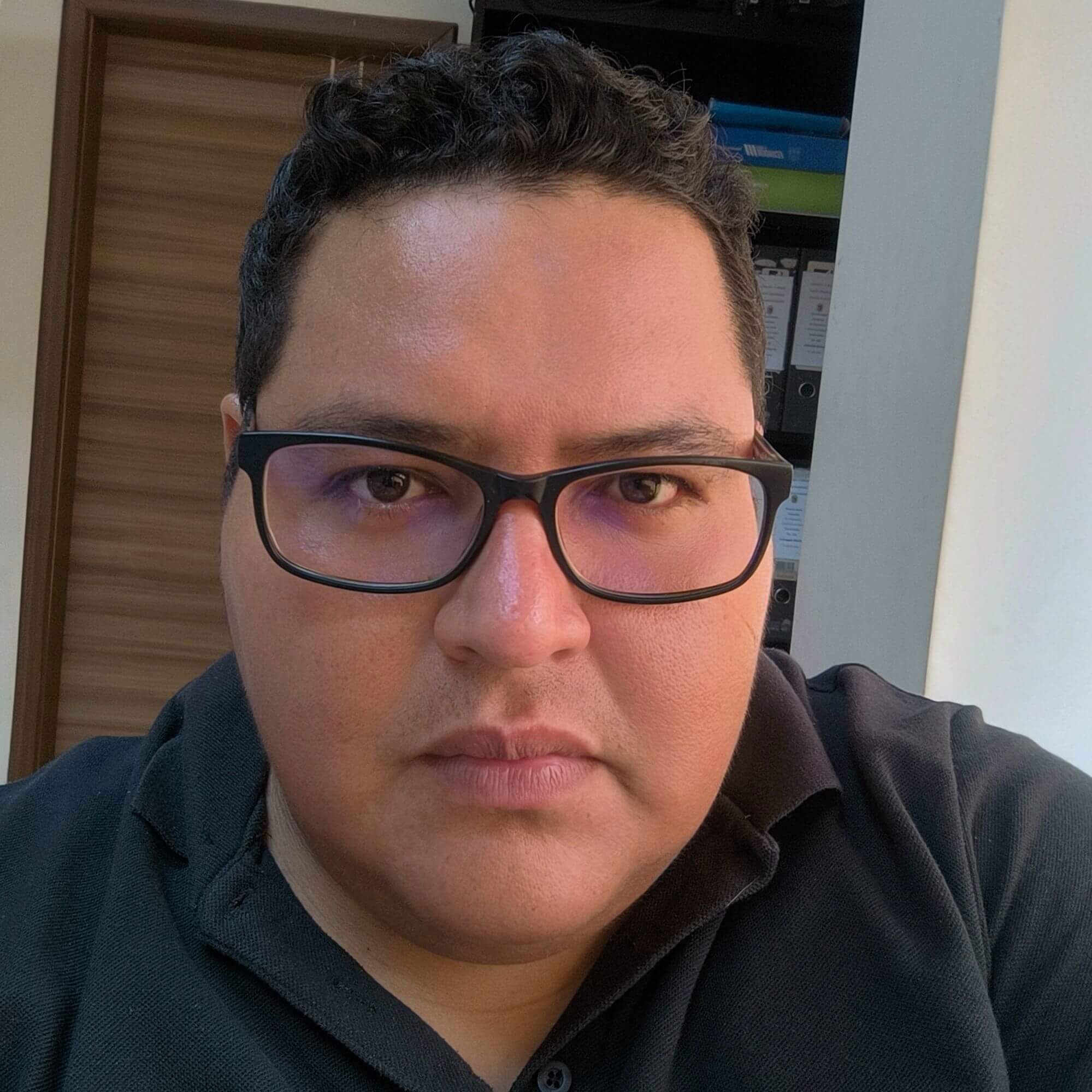 JAVIER VICTOR LAPO TORO
