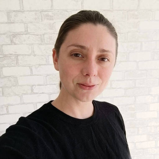 Оксана Вінтерголлєр — ведуча групи