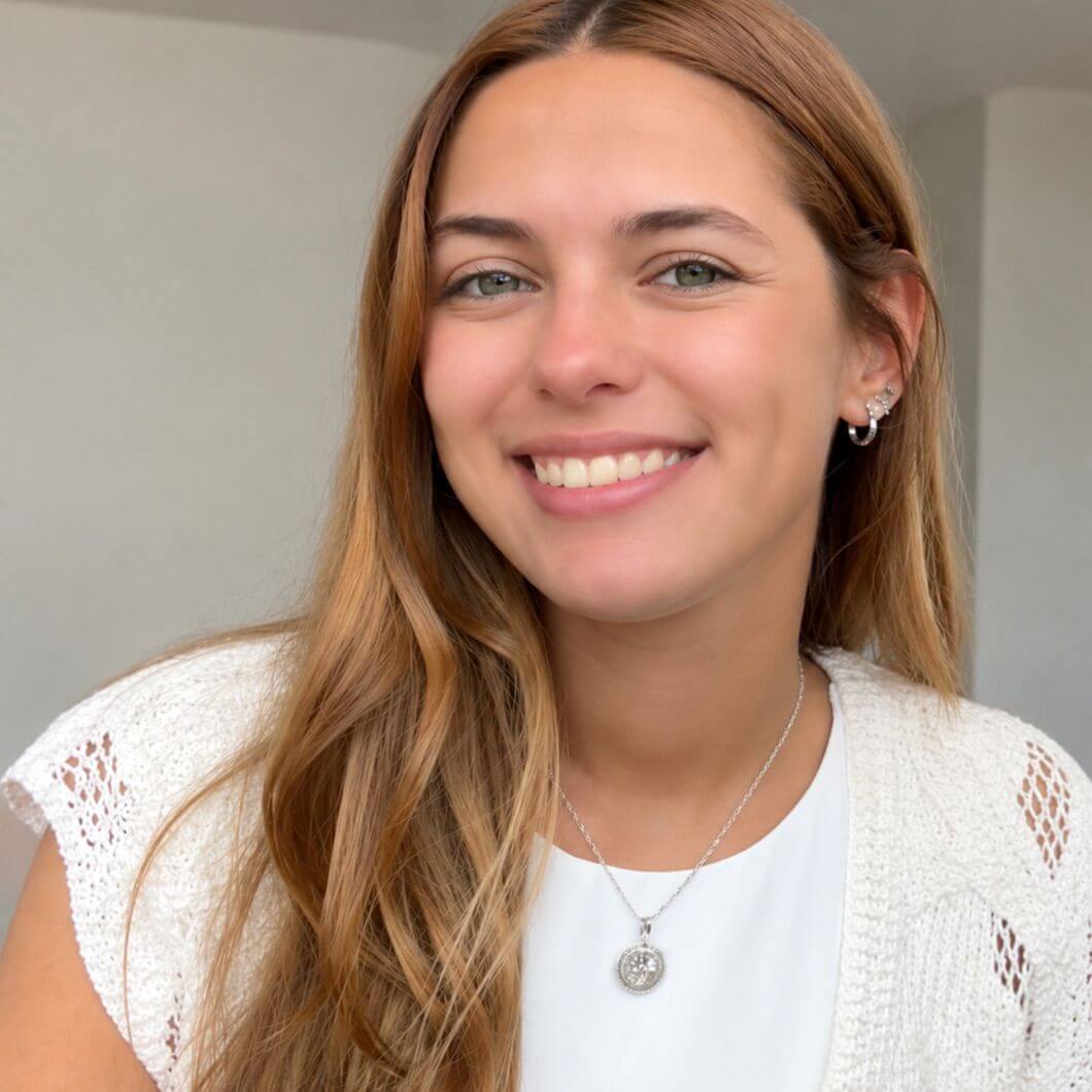 Fernanda M.