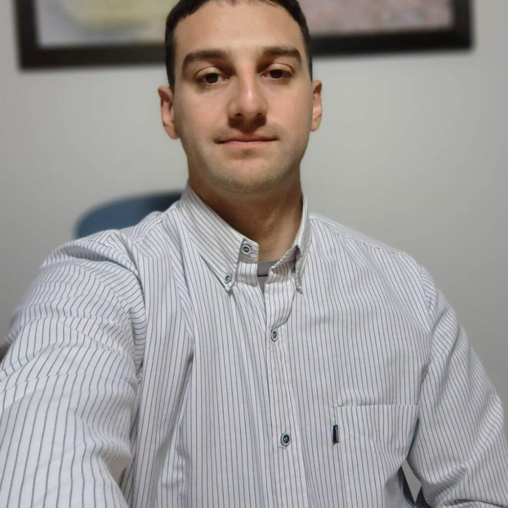 Nicolás J.