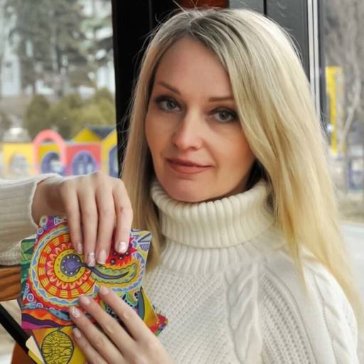 Вікторія Антонова — ведуча групи