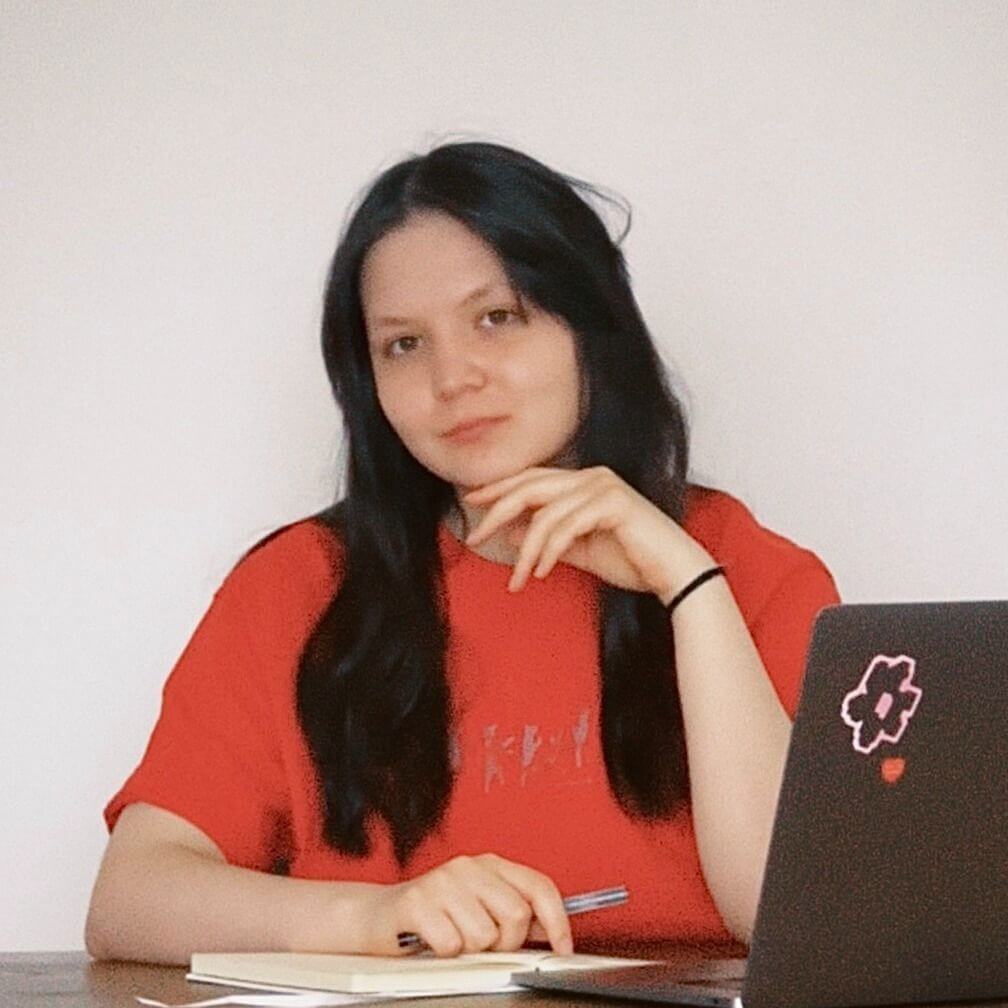 Соня Михайлова