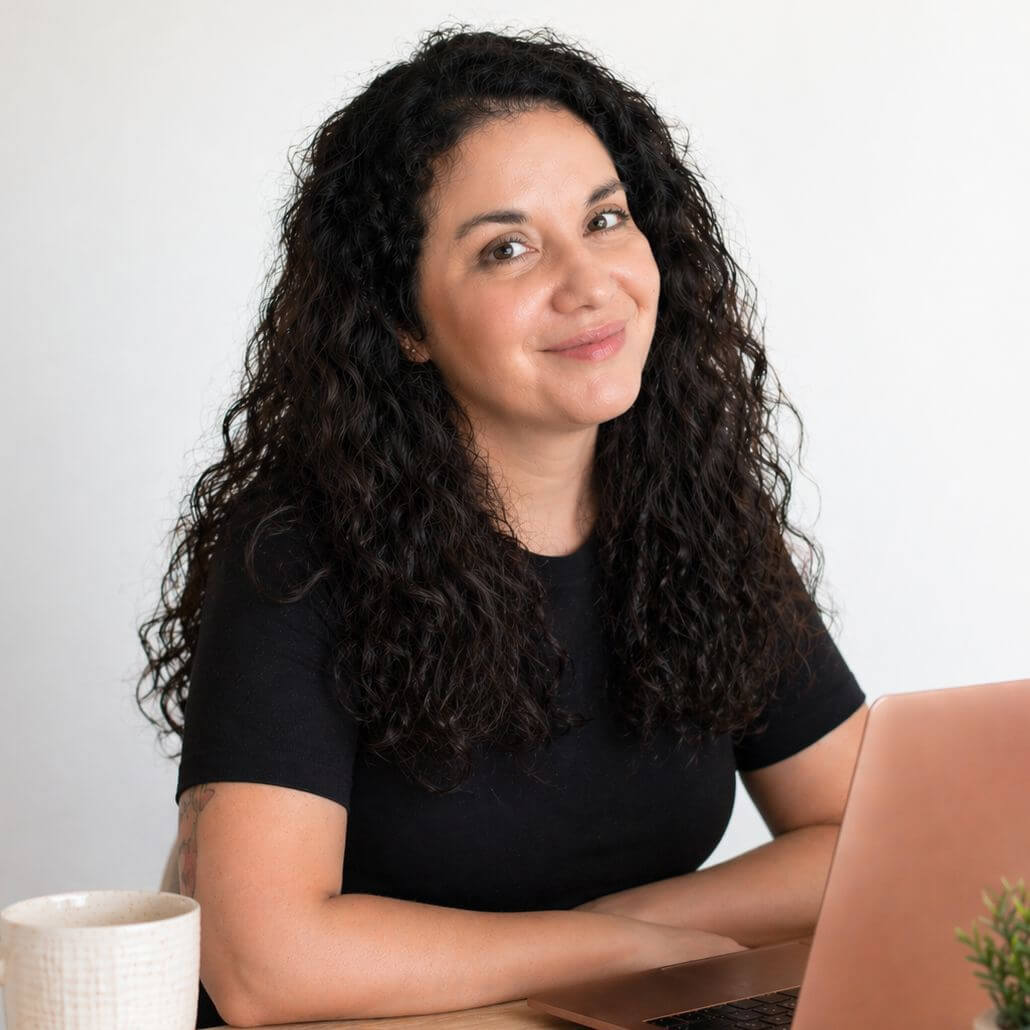 Mariela V.