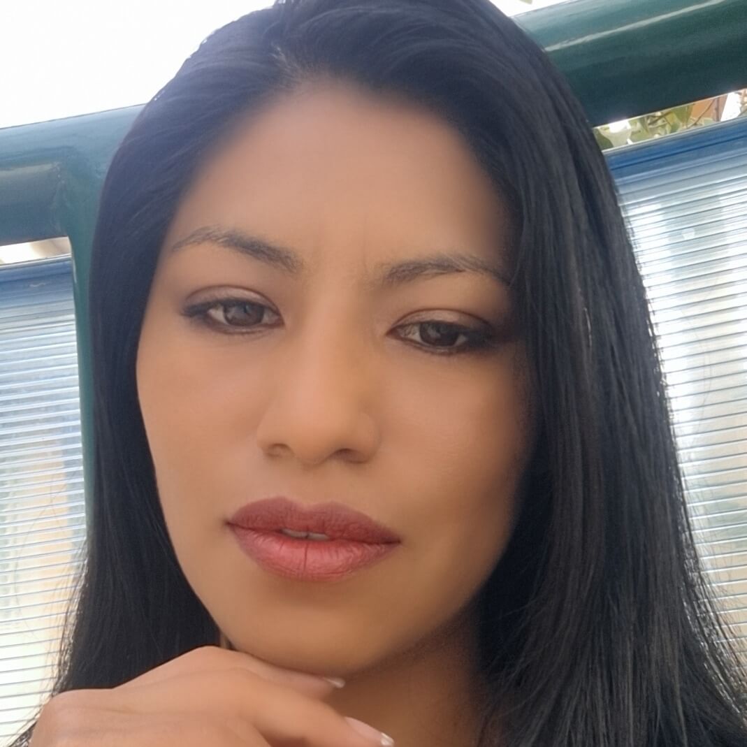 Yeny Gutierrez  photo 2