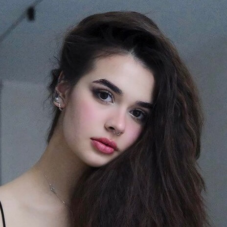 Анна Величко