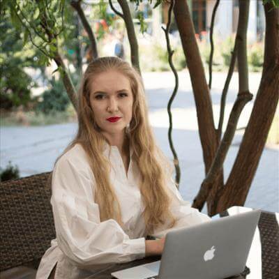 Яна Солодкова 