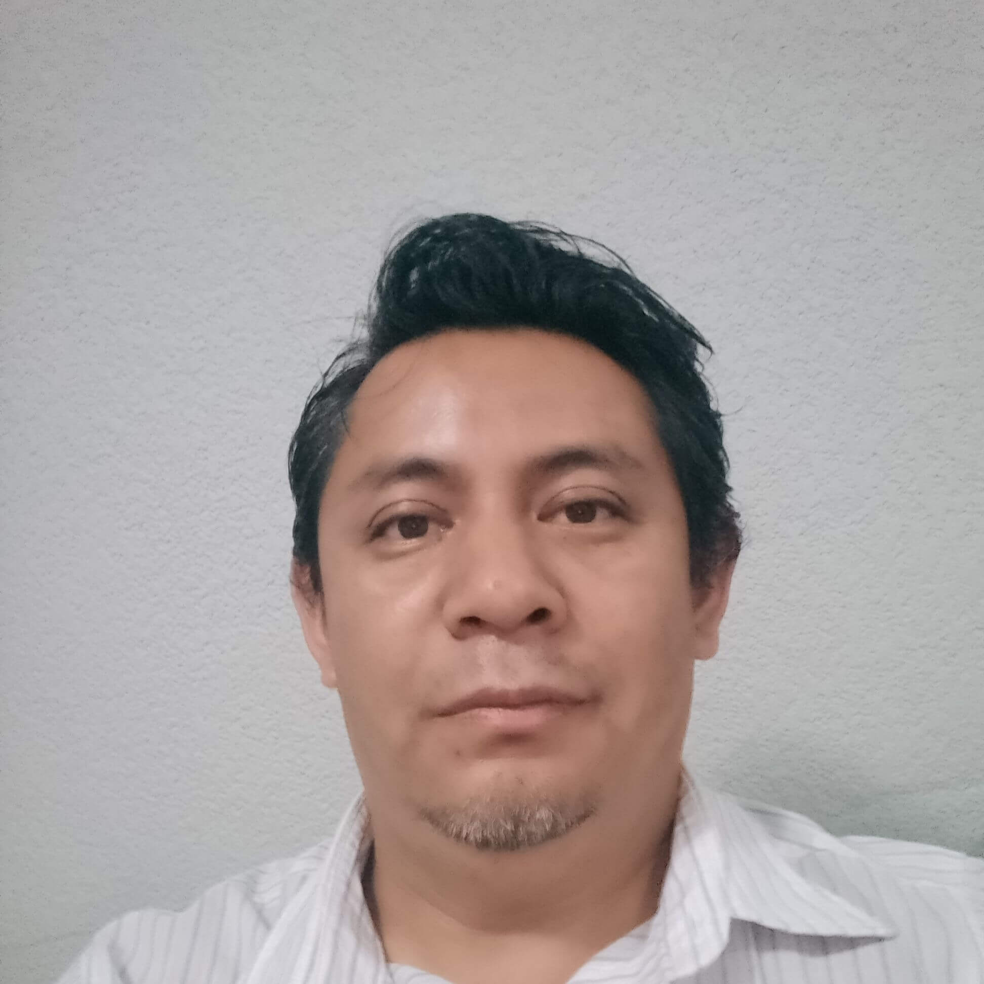 Efraín  González Mares 
