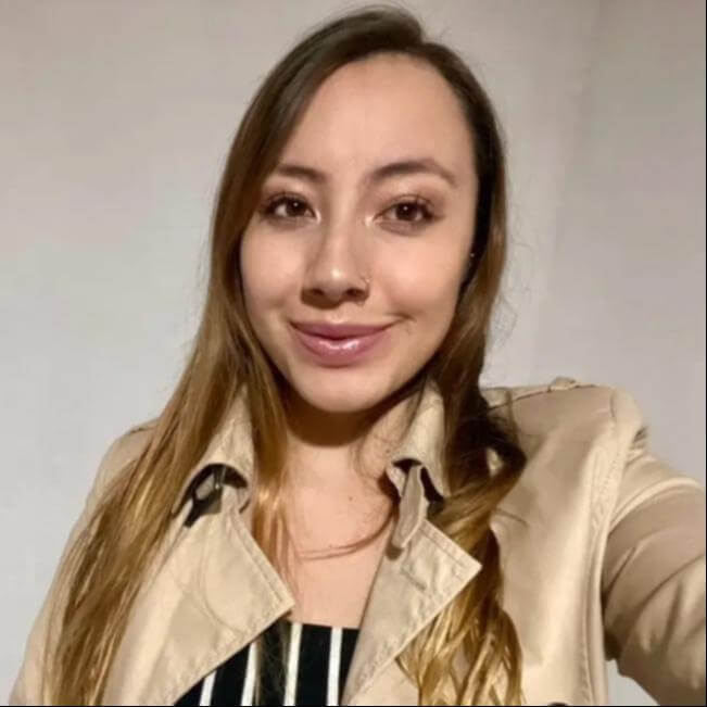 Daniela  Flores Nicolalde