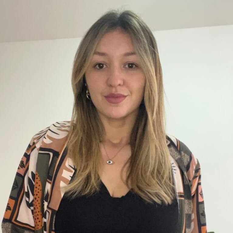 Aline Carvalho de Oliveira