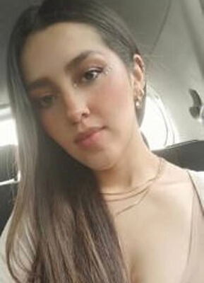 Nicole Arias 