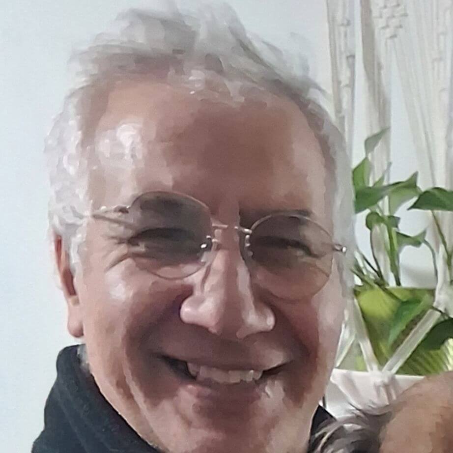 Alejandro  Robles 