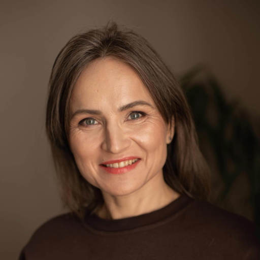 Ірина Болтунова — ведуча групи