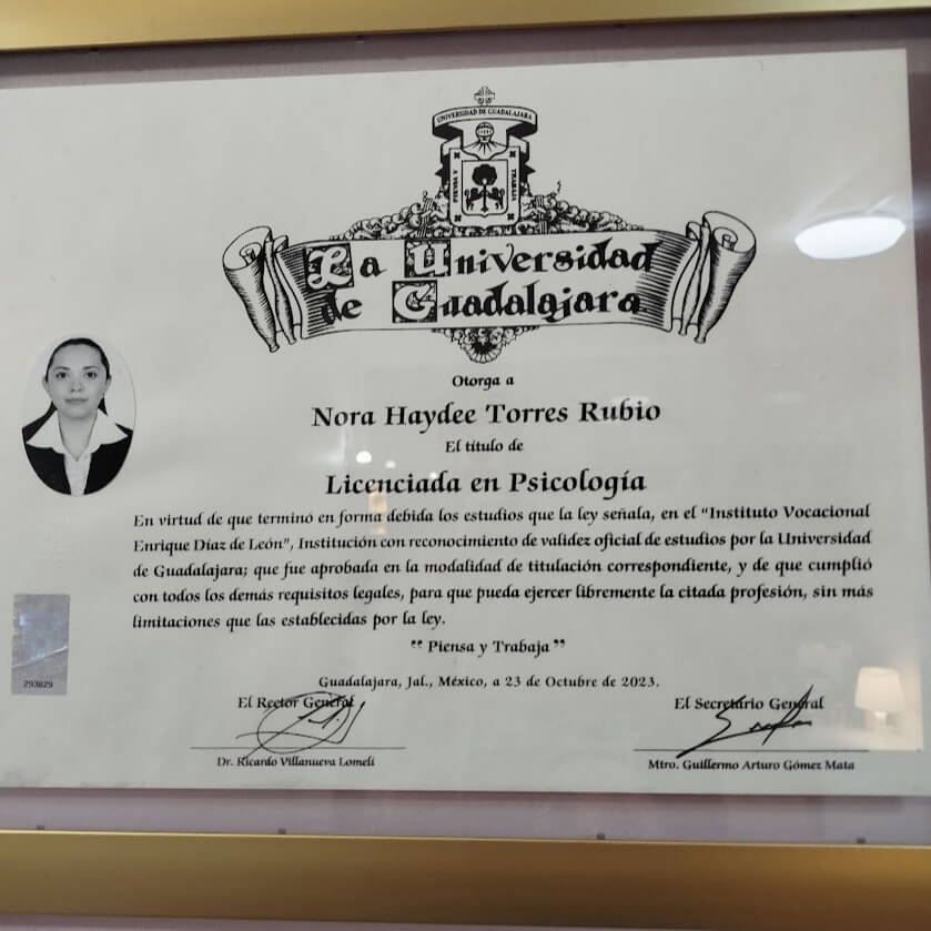 Nora  Torres photo 2