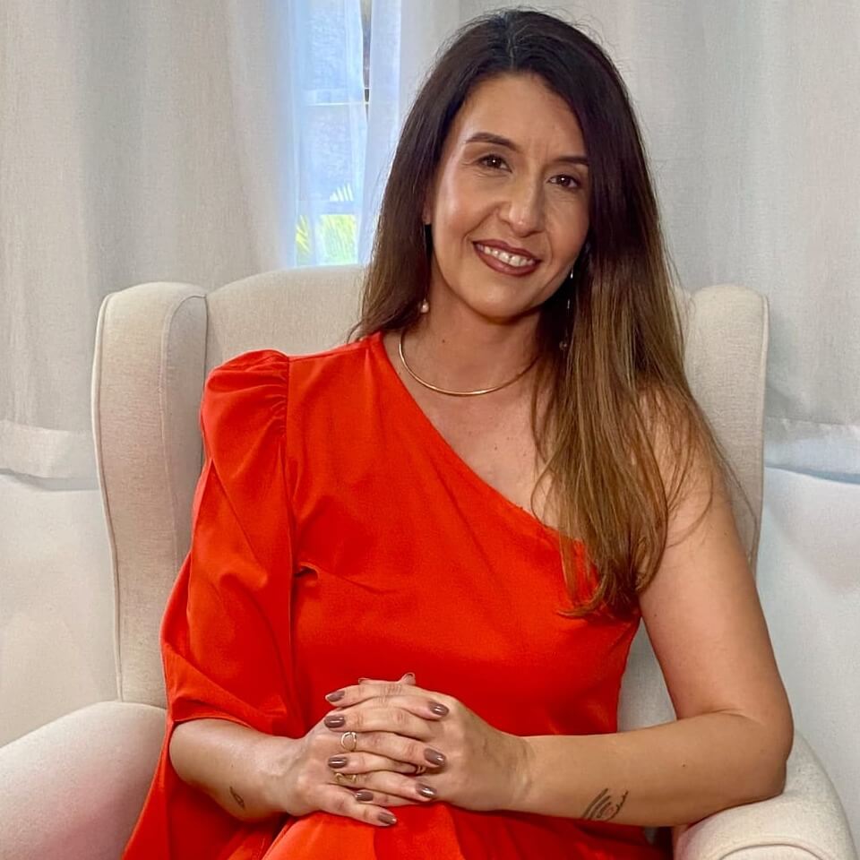 Camila Helena  Santos