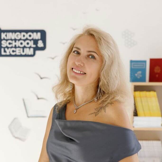Елена Гусакова